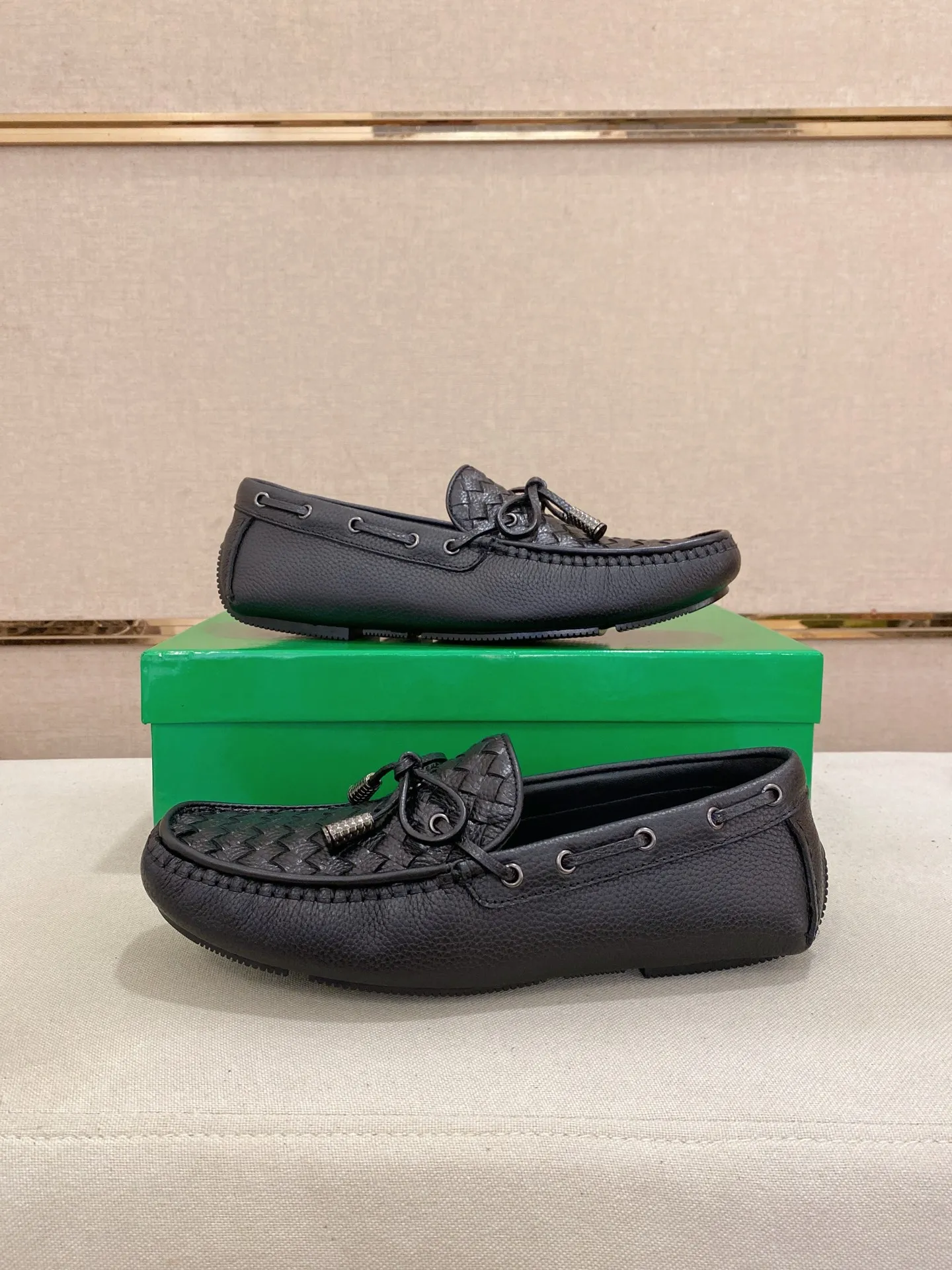Men's shoes 💰 400💰 (Niu Li + Niu Pad) [BV] latest hot style‼ ️Casual men's shoes, uppers imported deer pattern first-layer cowhide ➕Full imported cowhide lining✔️Exquisite workmanship, excellent foot feel, special rubber soles✔️, cool and fashionable, the latest fashion, fashionable outsole, hurry up. Code number: 38-44 (can be customized to 37.45, non-refundable)